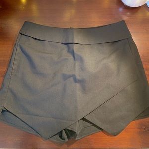 Black Boutique Envelope Skort